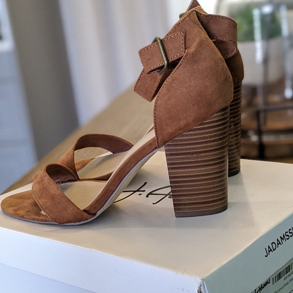 JustFab Heels - Picture 3 of 3